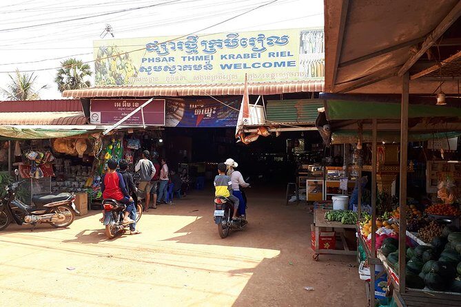 Tuk Tuk Journey: Exploring Rural Life and Silk Farm Craftsmanship - What’s Included and What’s Not