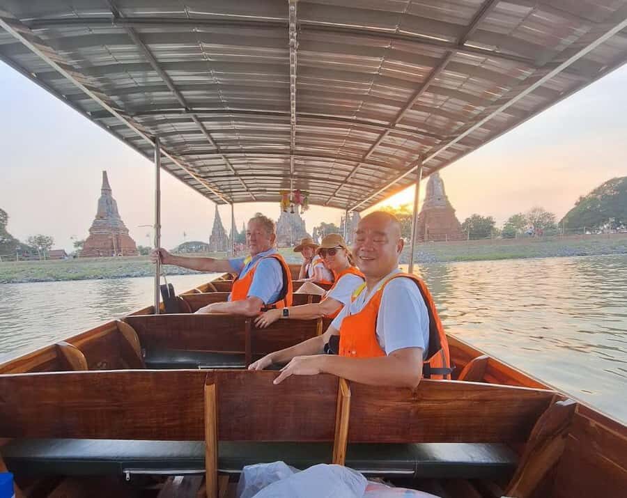Twilight Tour of Ayutthaya: Big Buddha & Scenic Boat Ride - What Travelers Love and Might Want More Of