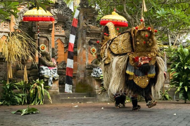 Ubud: Barong & Kris Dance Show at Batubulan - Deep Dive into the Experience