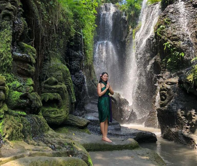 ubud griya beji waterfalls : purification ceremony - Why the Tour Offers Great Value