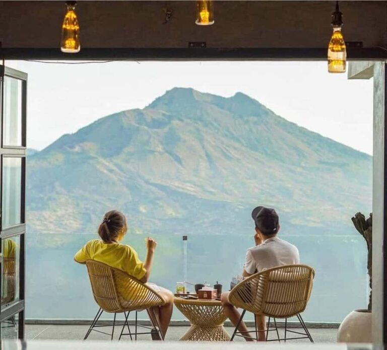 Ubud Highlights Tour: Akasa Café, Rice Terrace & Happy Swing - Visiting Ubud’s Rice Terraces: A Visual Feast