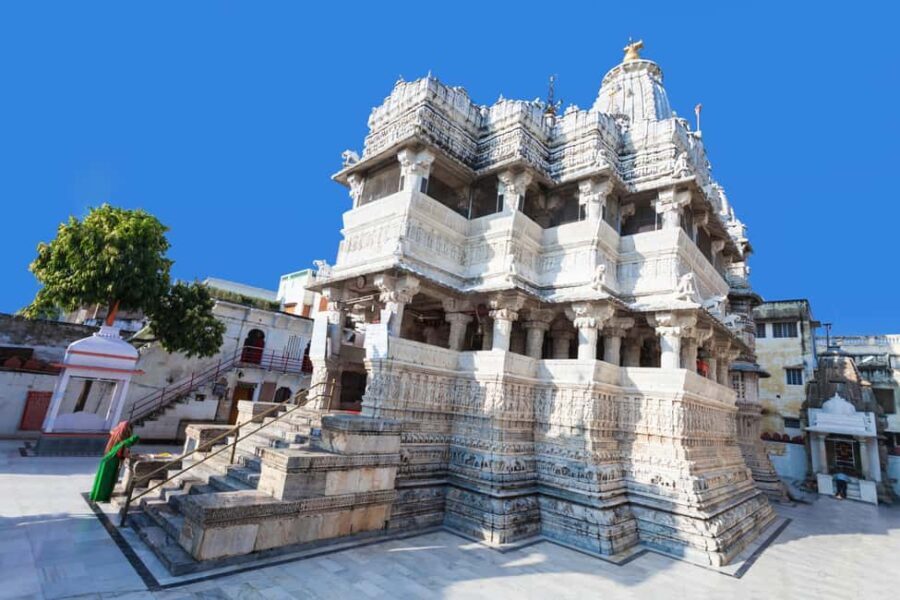 Udaipur: 2-Day Private Tour with Kumbhalgarh and Ranakpur - A Day-by-Day Breakdown