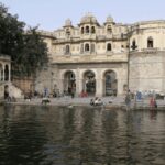 Udaipur: Guided Walking Tour of Ghats with Boat Ride - Exploring the Ghats in Detail