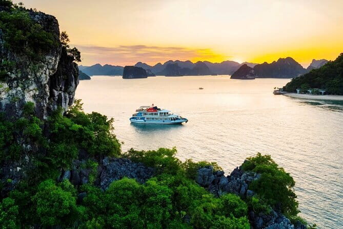 UNESCO World Heritage Site from Ha Noi, Visit Ha Long Bay - Practical Details and Value