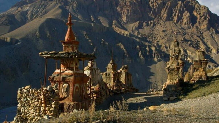 Upper Mustang Trekking 14 Days | Tibetan Buddhist Culture - What Makes This Trek Special?