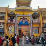 Varanasi: Fragrance, Essential Oil, and Food Walking Tour - Exploring the Perfume and Incense Shops