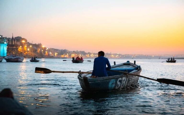 Varanasi : Full Day Varanasi City Day Tour & Ganges Cruise - Exploring Varanasi in Detail: A Guided Tour That Covers It All