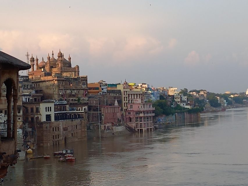 Varanasi: Sunrise Boat Tour with Arti Ceremony - Experience Quality and Value