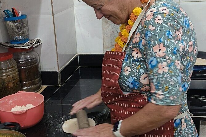 Vegetarian Hands on Cooking Class with Local Family in Jaipur - The Experience in Detail: What to Expect