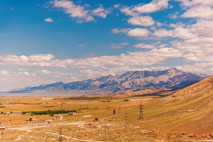 Visit to Achraf or Ukhum or Sentob, Lake Aydar and Nourata (3 days) - Exploring the Itinerary in Detail