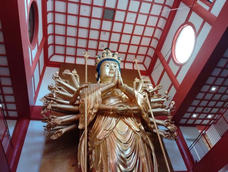 Wakayama: Discover the Sacred Beauty of Kimiidera - Who Should Consider This Tour?