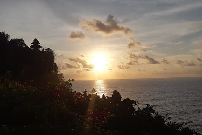 Watersport and Sunset in Uluwatu - The Beaches and Temple: Visual and Cultural Highlights
