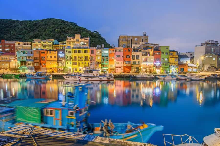 Waves and Wheels: A Coastal Day in Colorful Keelung - Practical Details and Considerations