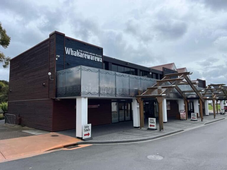 WHAKAREWAREWA - The Living Maori Village - Group Tour Ex AKL - What Makes This Tour Stand Out