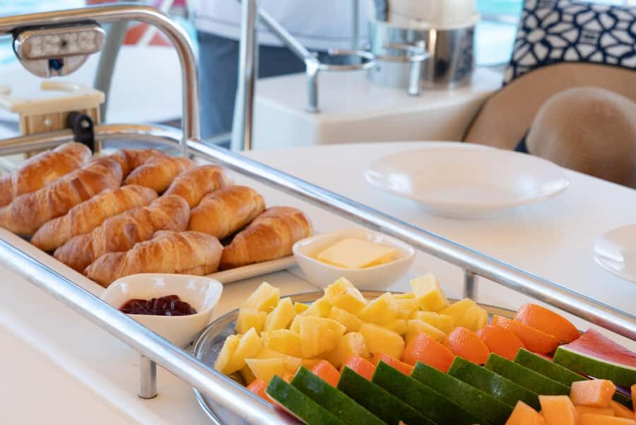 Whitsundays: Intimate Sailing Whitsundays - The Vessel and Crew