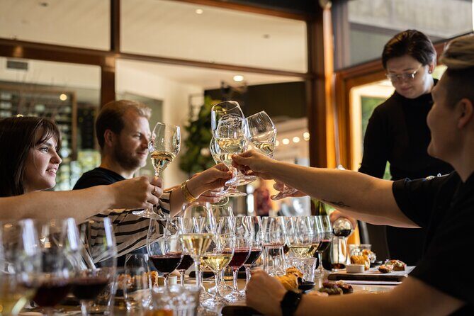 Wine Tasting in Pokolbin with Foodie Adventure - Why This Tour Works Well