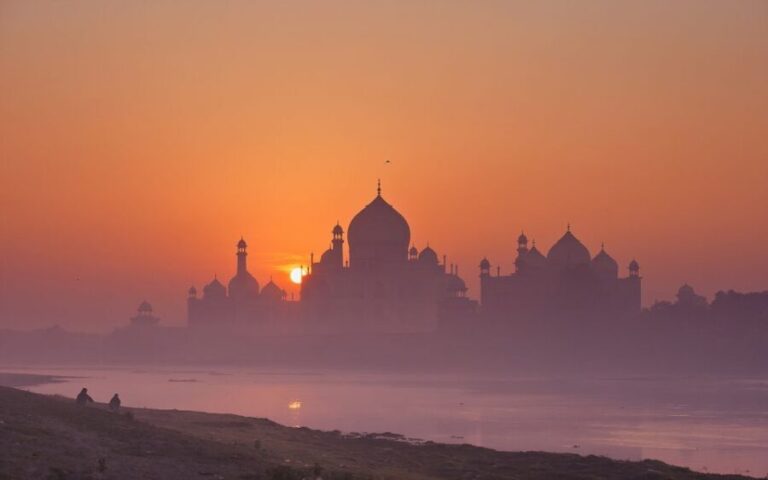 Women Special from Delhi: Agra Sightseeing by Fastest Train - The Itinerary in Detail