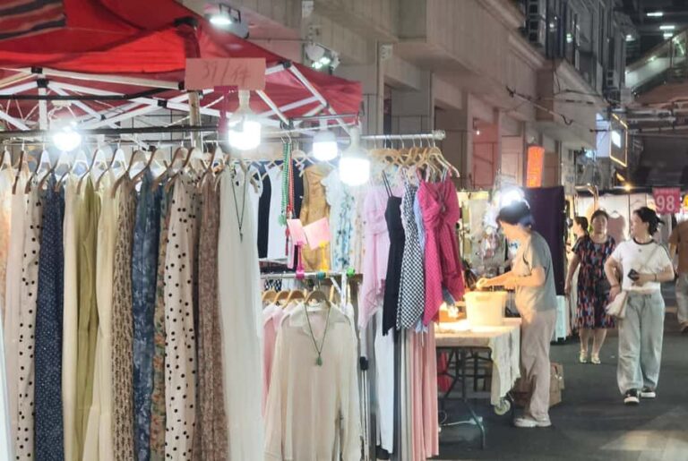 Wuhan: Baocheng Road Night Market Tour - An Authentic Taste of Wuhan at Baocheng Road