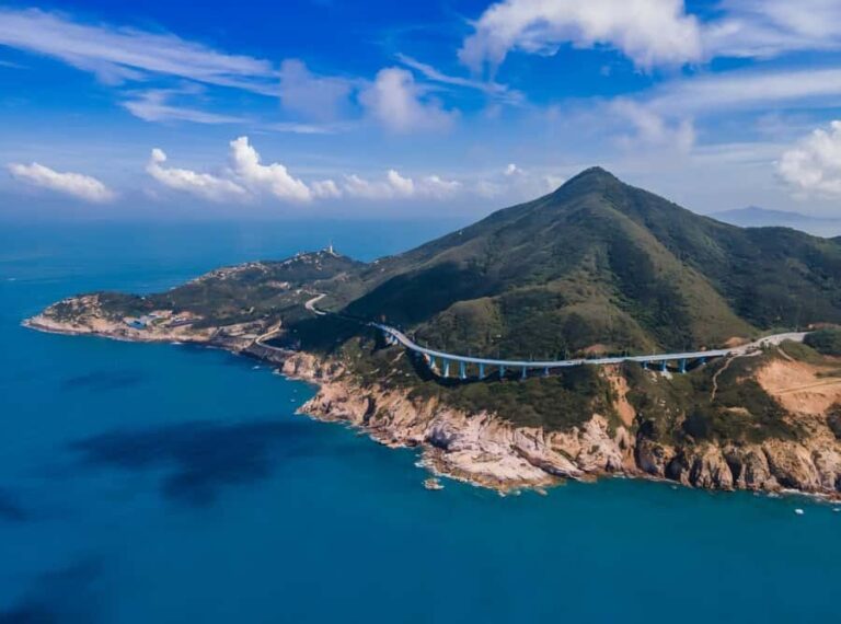 Xiamen: Dongshan Island Tour with Lunch and Guide - What the Tour Means for You