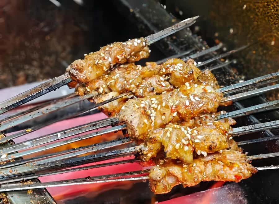 Xi'an: Cultural Hilights and Food Tasting Private Day Tour - Transportation and Logistics