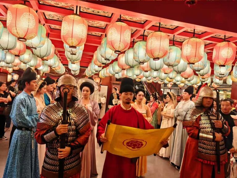 Xi'an: Cultural Hilights and Food Tasting Private Day Tour - The Itinerary Breakdown