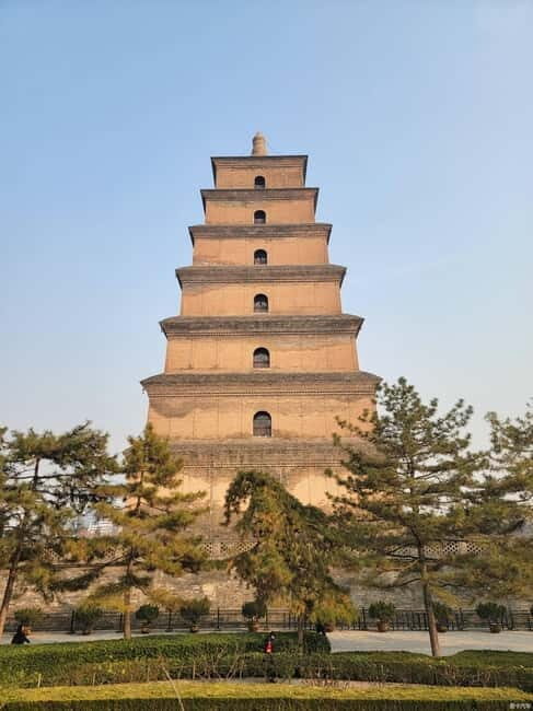 Xi'an: Giant Wild Goose Pagoda Temple Entrance Ticket - The Experience of Self-Guided Exploration