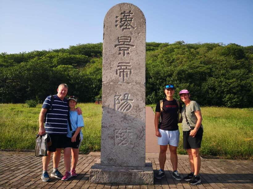Xi'an: Han Yang Ling Tomb Archaeology Tour with Options - Deep Dive into the Tour Itinerary