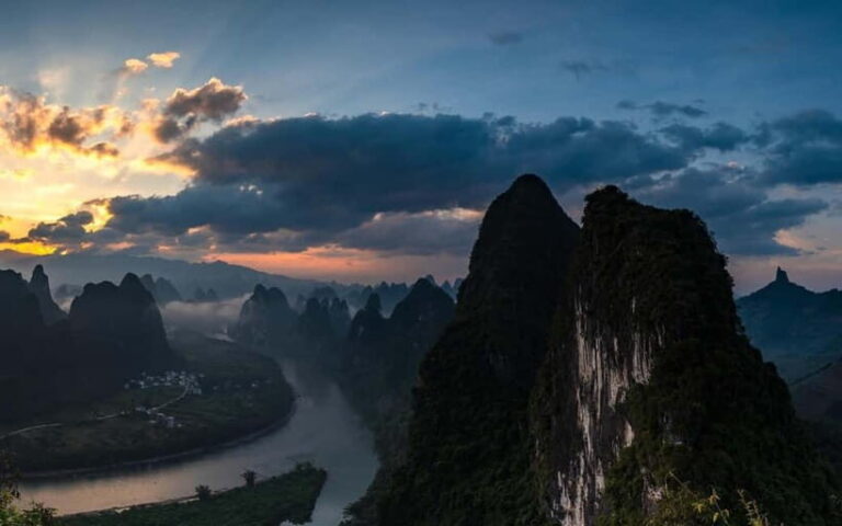 Yangshuo: Xianggong Mountain Sunrise & Bamboo Rafting Tour - Exploring the Itinerary: A Closer Look