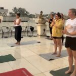 Yoga, Sound Therapy and Vegan Breakfast Experience in Delhi - Who Should Consider This Experience?