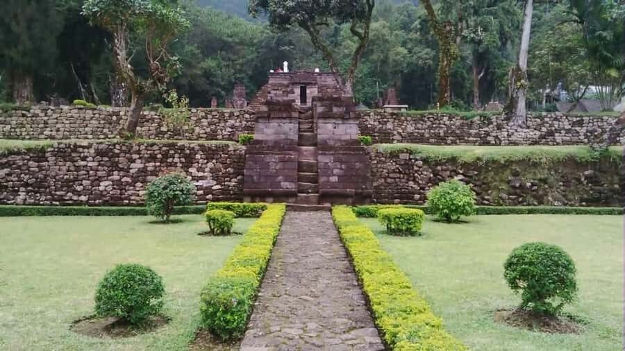 Yogyakarta: Ancient Human Museum & Exotic Sukuh Temple - Exploring the Ancient Human Museum at Sangiran