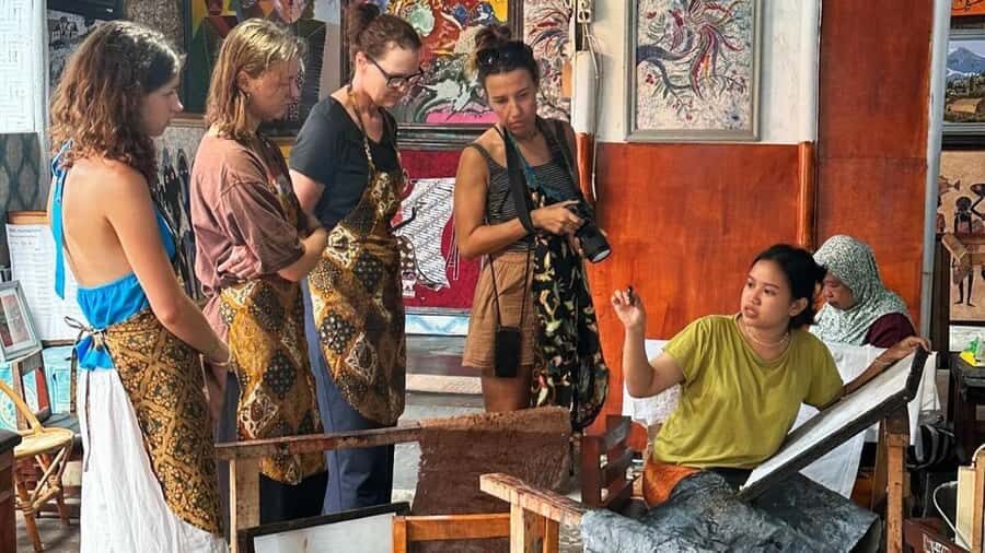 Yogyakarta: Batik Workshop with Hotel Pickup and Drop-off - FAQ