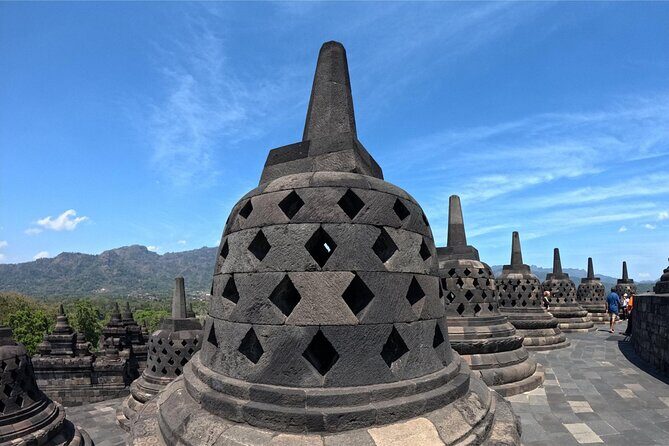 Yogyakarta: Borobudur 5-hour Tour with Climb up and Transfers - FAQs