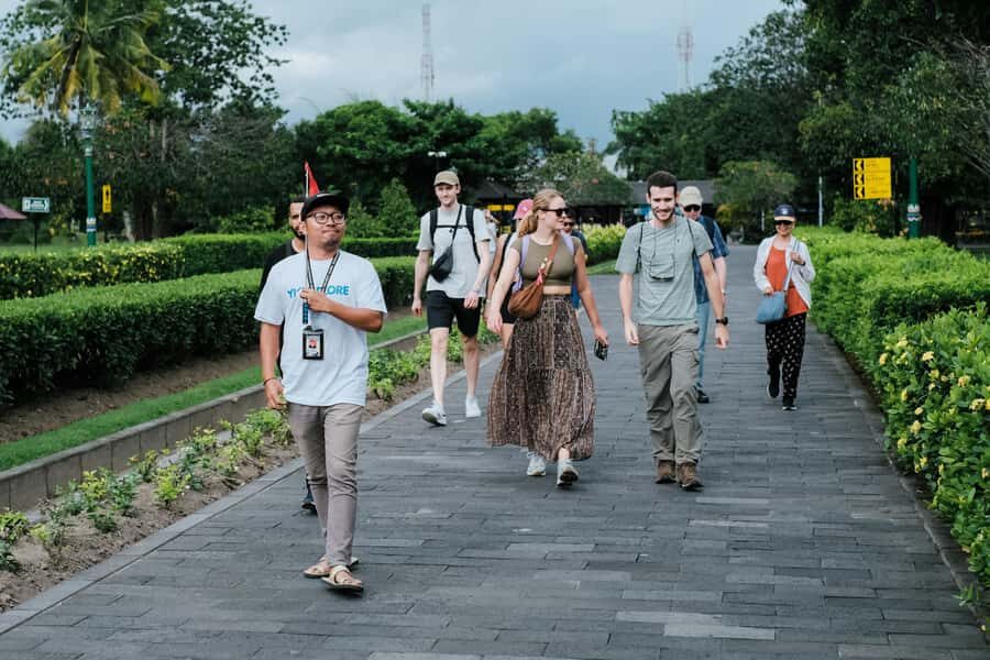 Yogyakarta: Borobudur Climb-Up Selogriyo Rice Field Trekking - Frequently Asked Questions