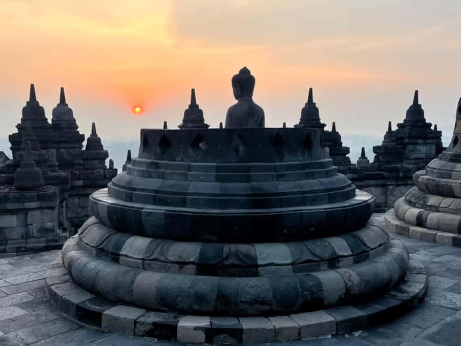 Yogyakarta : Borobudur sunrise climbup temple and prambanan - The Experience: A Day in Java’s Cultural Heart