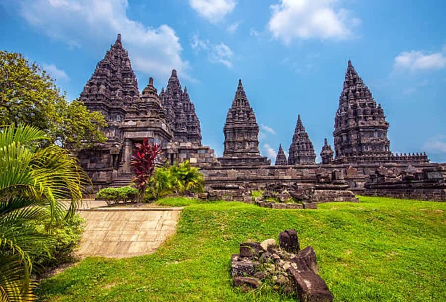 Yogyakarta: Borobudur Sunrise & Prambanan Guarantee Climb up - Who This Tour is Perfect For