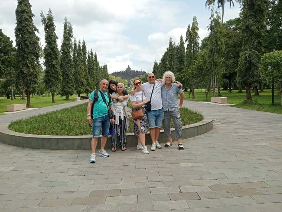 Yogyakarta : Borobudur Sunrise & Prambanan Temple Day Tour - Setting the Scene: An Authentic Indonesian Day