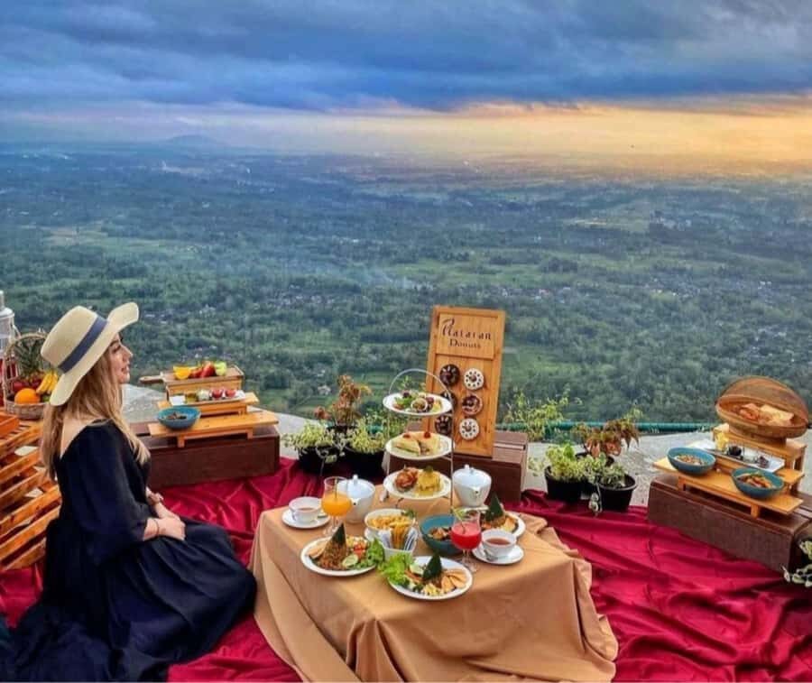 Yogyakarta: Borobudur Temple & Enam Langit Private Tour - Who Should Consider This Tour?