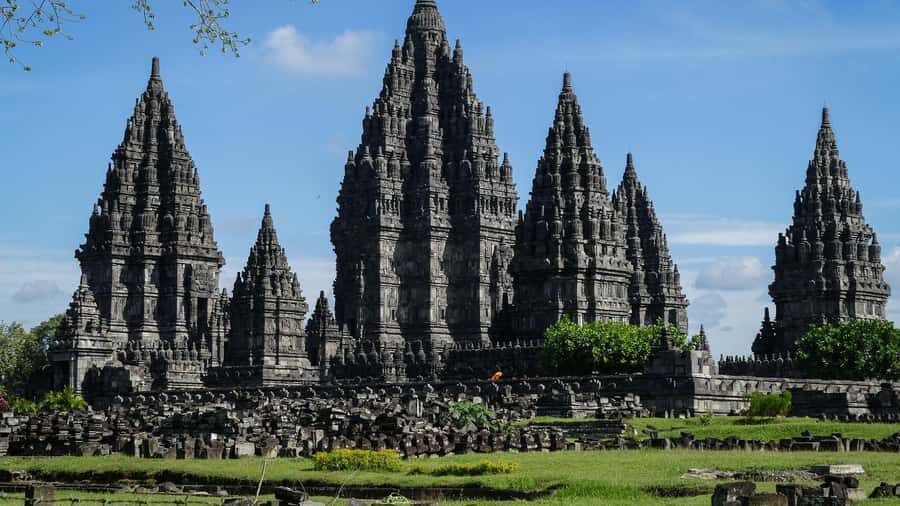 YOGYAKARTA ;BOROBUDUR TEMPLE,JEEP MERAPI VULCANO,PRAMBANAN. - Prambanan: A Hindu Architectural Masterpiece