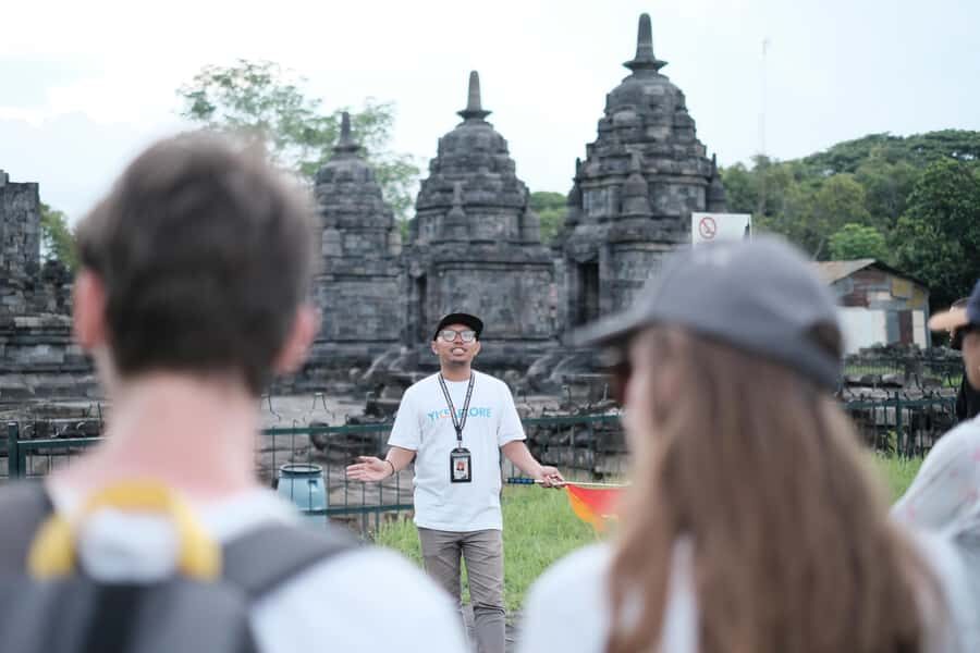 Yogyakarta: Borobudur Yard and Prambanan Temple Tour - Practical Details and Tips