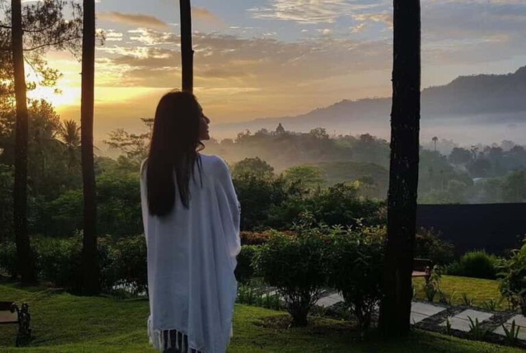 Yogyakarta: Breakfast at Borobudur & Prambanan Private Tour - Practical Details and Considerations