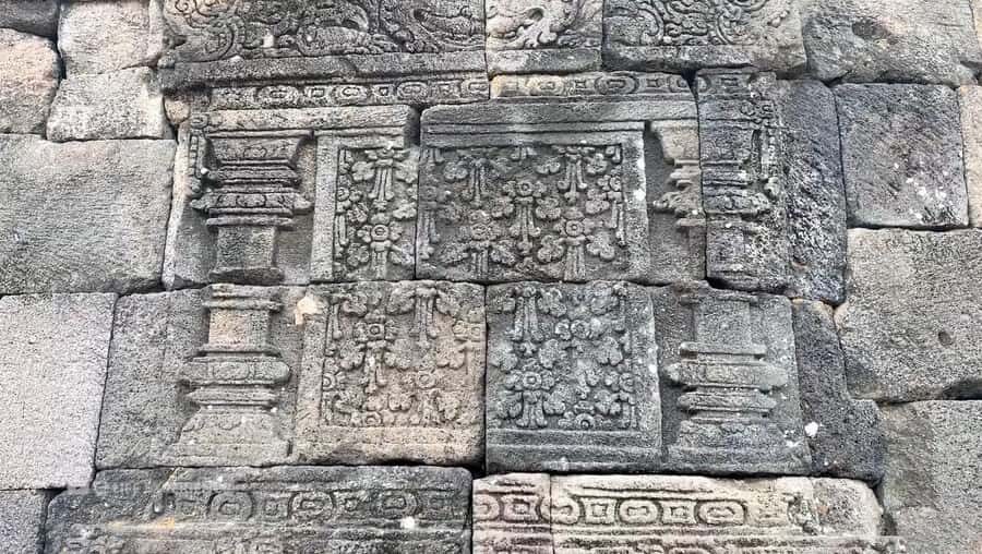 Yogyakarta: Candi Ijo Sunrise Hike and Breakfast Tour - What Sets This Tour Apart?