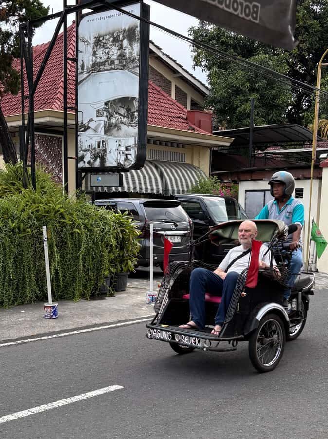 Yogyakarta: City Highlights with Pedicab and Guided Tours - The Itinerary Breakdown: What Makes Each Stop Special