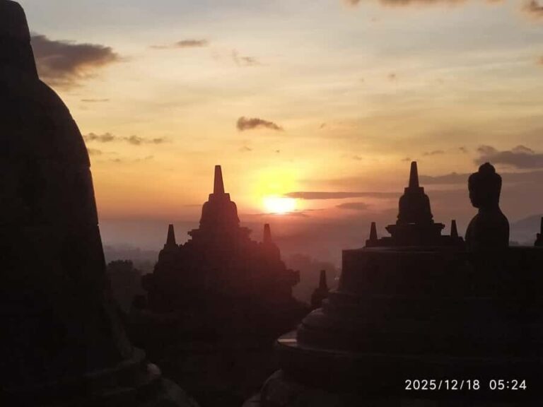 Yogyakarta: Guaranteed Sunrise From Borobudur and Prambanan - What Makes This Tour Stand Out