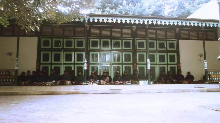 Yogyakarta: Monarch History Guided Walking Tour - Frequently Asked Questions