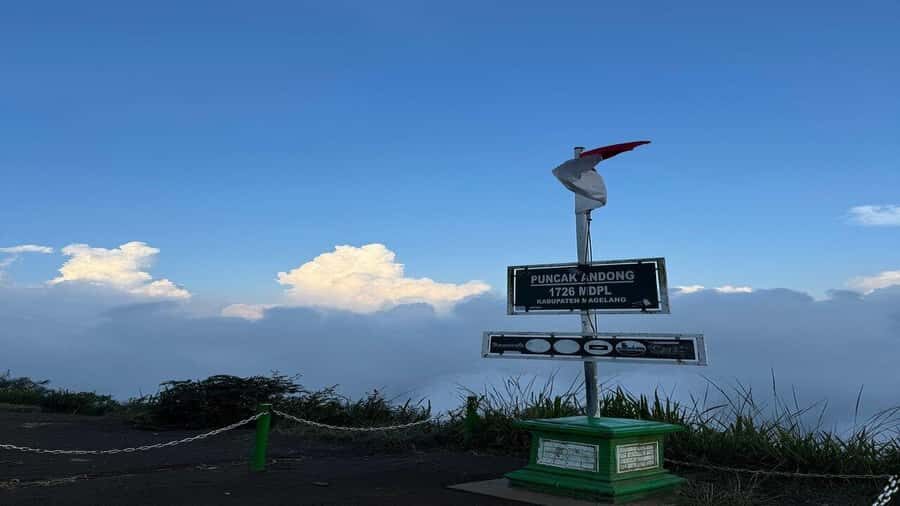 Yogyakarta: Mount Andong Sunrise or Daytime Hike Tour - The Journey to Mount Andong