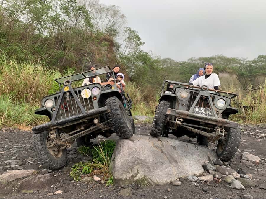 Yogyakarta : Mount Merapi jeep 4X4 tour & Borobudur ClimbUp - Who Should Consider This Tour?