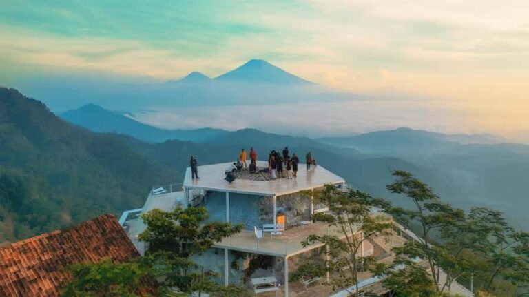 Yogyakarta: Nglinggo, Borobudur & Chicken Church Day Tour - The Sum Up