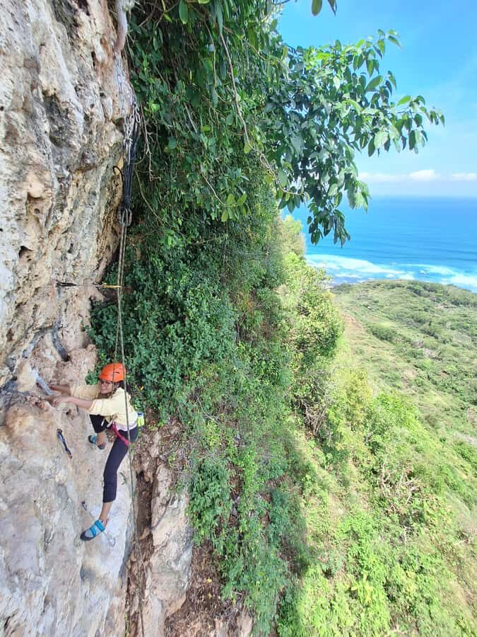 Yogyakarta: Parangtritis Beach Rock Climbing Tour - Detailed Breakdown of the Itinerary