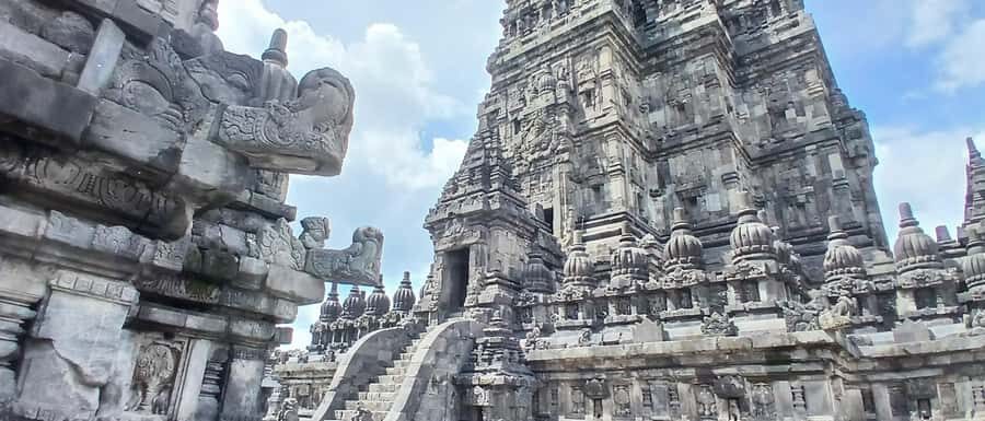 Yogyakarta: Prambanan Temple Guided Tour with Pickup - Why This Tour Is a Great Choice