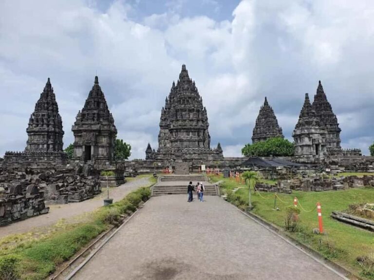 Yogyakarta: Prambanan Temple & Pindul Cave Shared Day Tour - Discovering Yogyakarta’s Heritage: Prambanan Temple